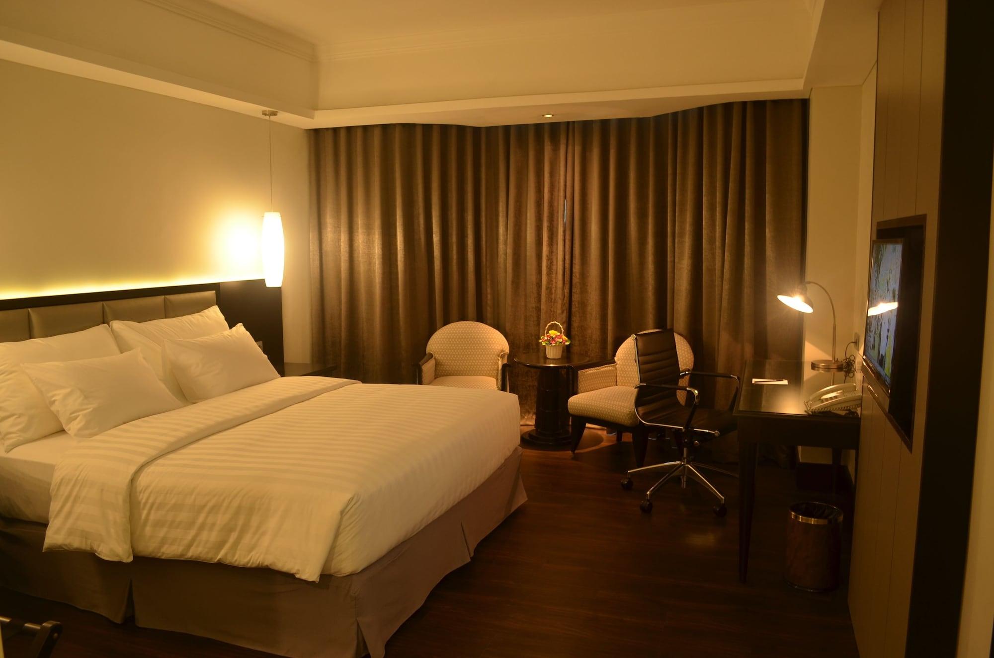 The Acacia Hotel Джакарта Екстериор снимка