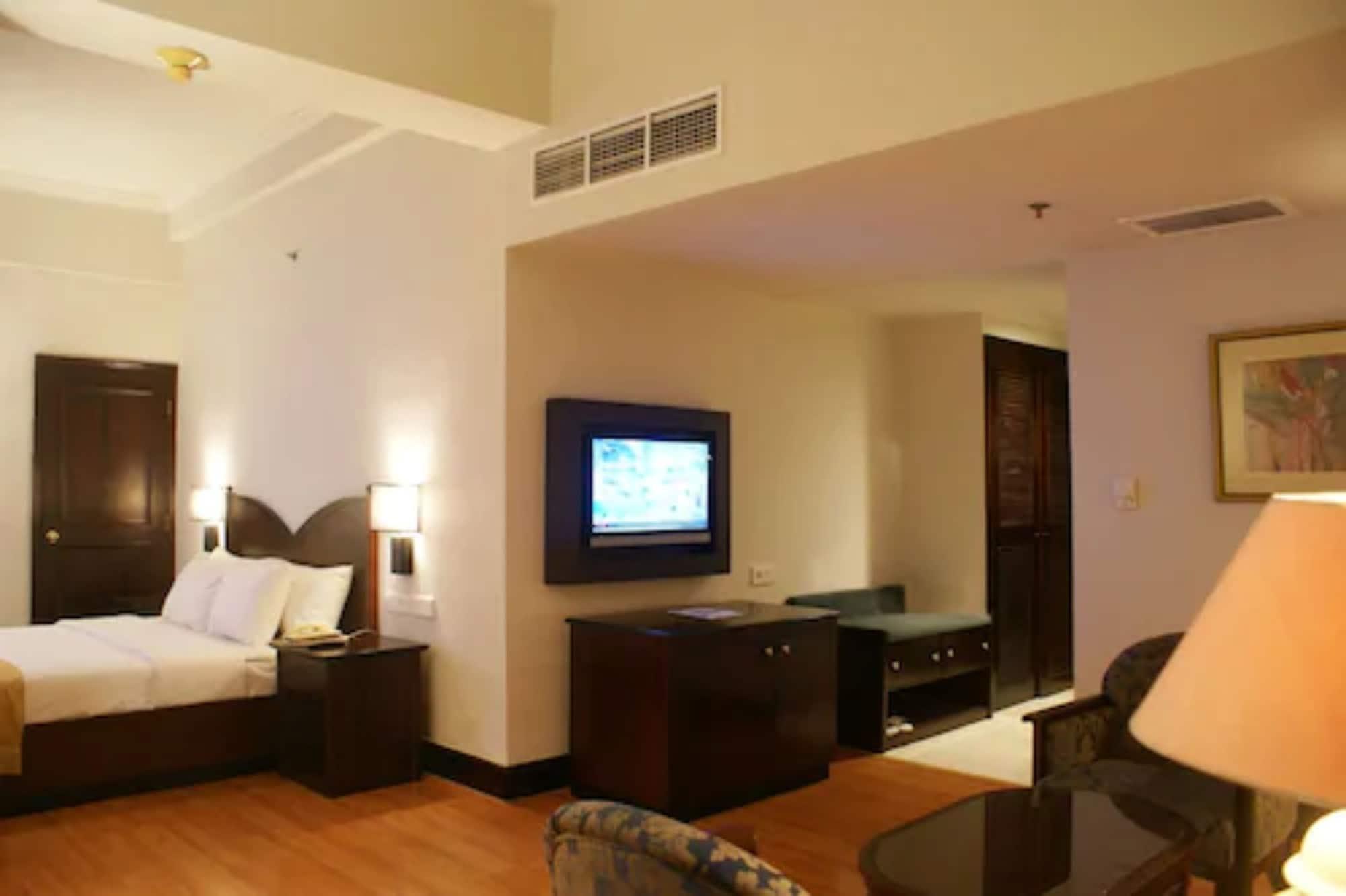 The Acacia Hotel Джакарта Екстериор снимка