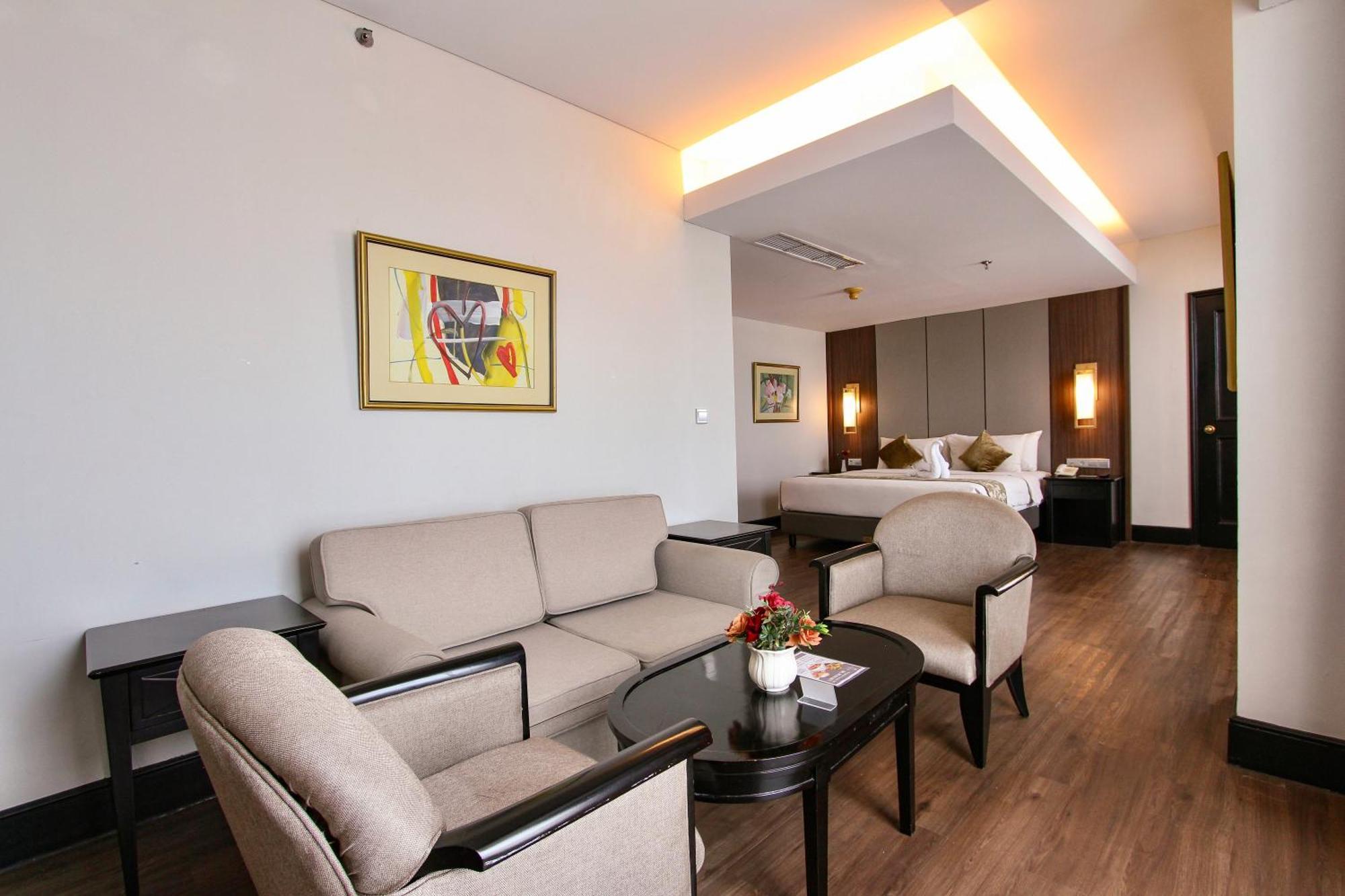 The Acacia Hotel Джакарта Екстериор снимка