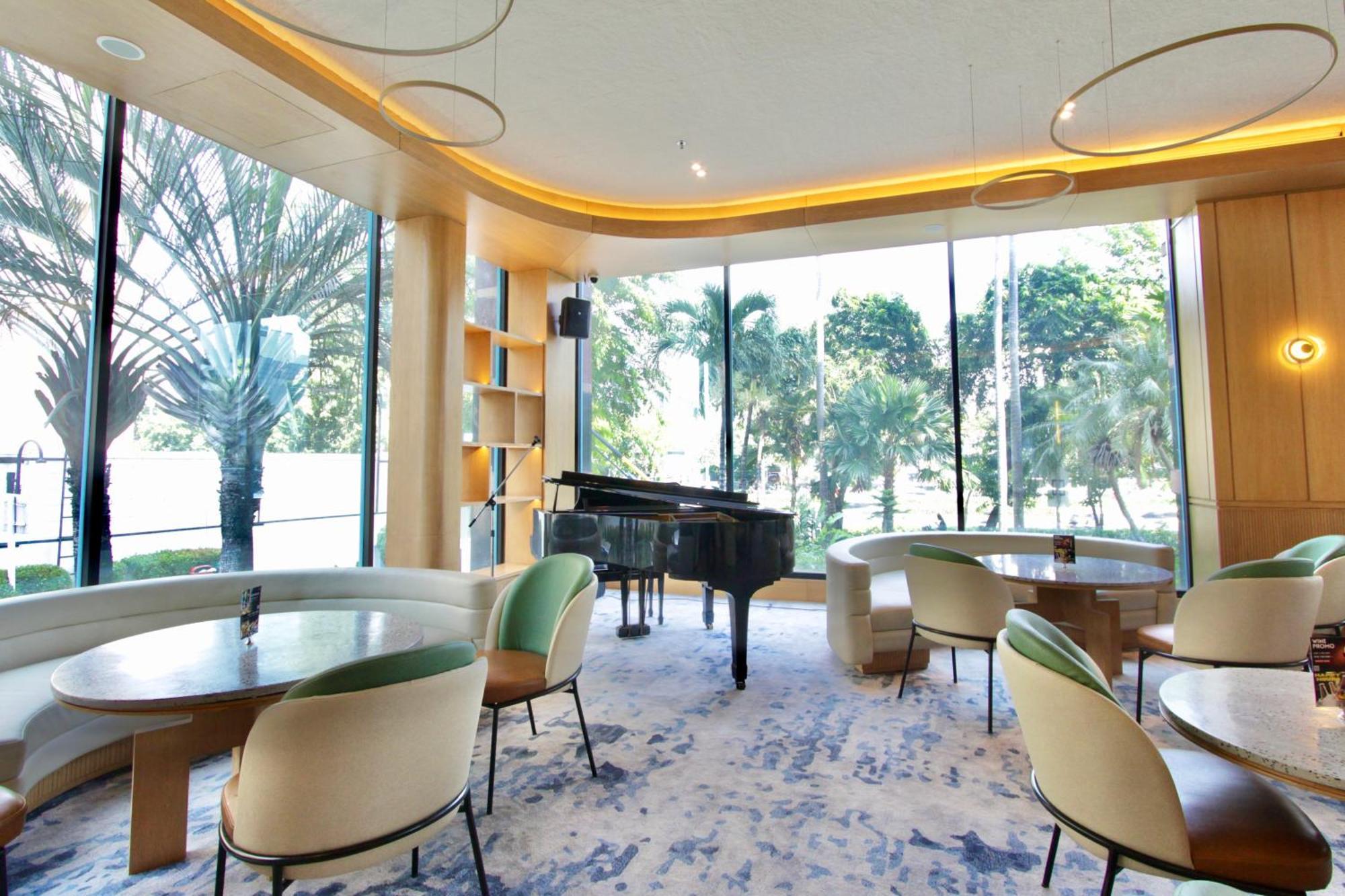 The Acacia Hotel Джакарта Екстериор снимка